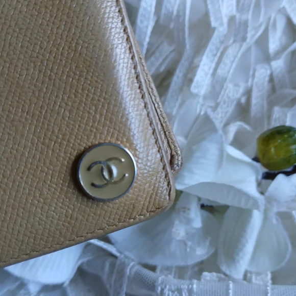 'RARE' Vintage Chanel Men's Wallet - Picture 2 of 14